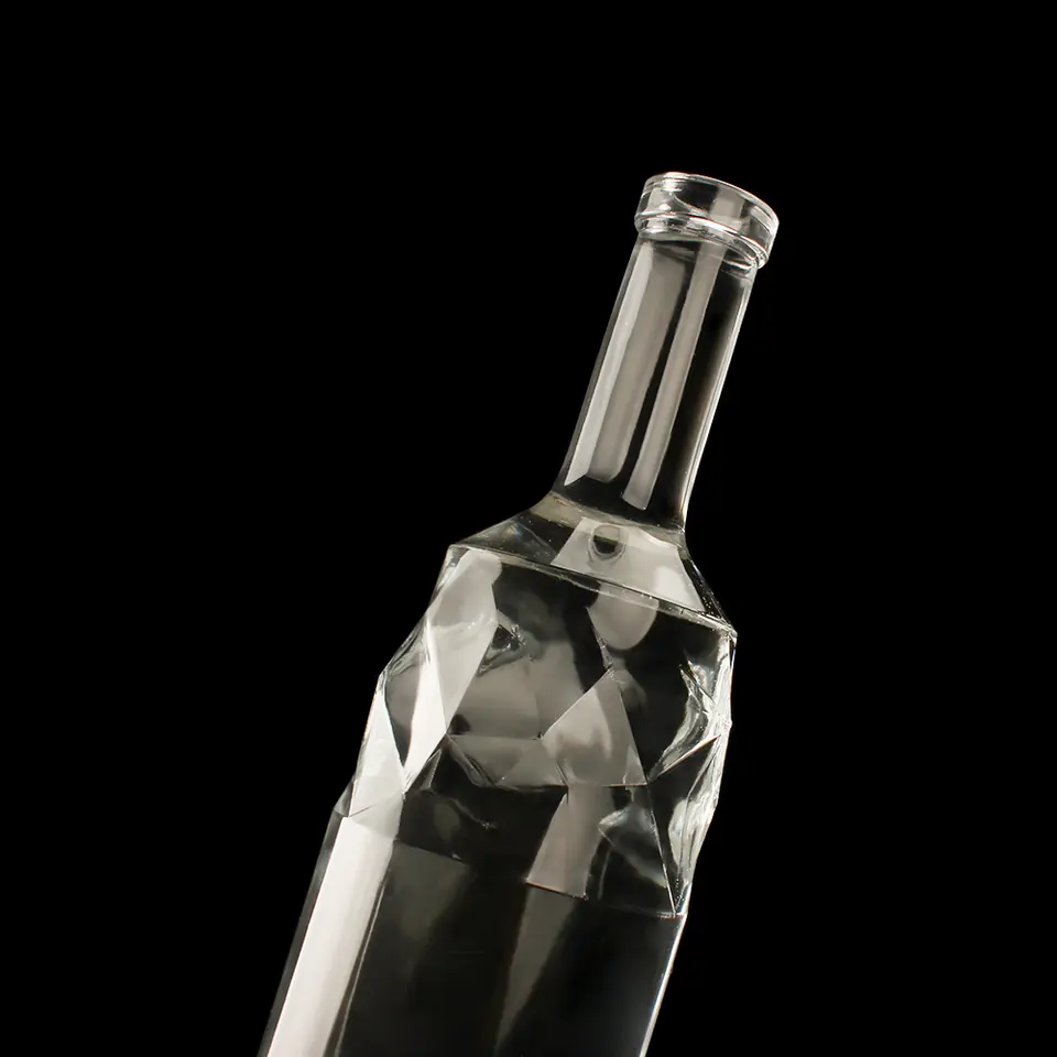 Custom-shape high-flint liquor bottle, 700 and 750 ml